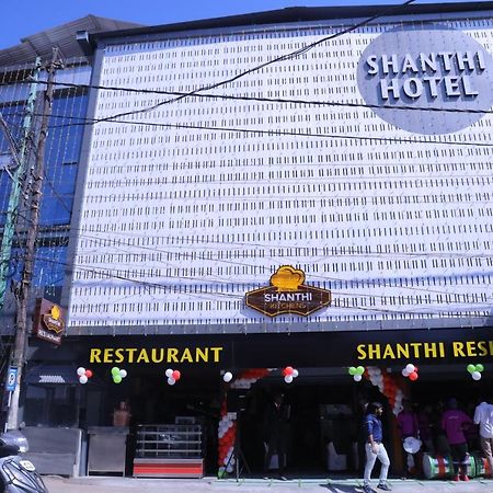 Shanthi Residency Pathanāmthitta Kültér fotó