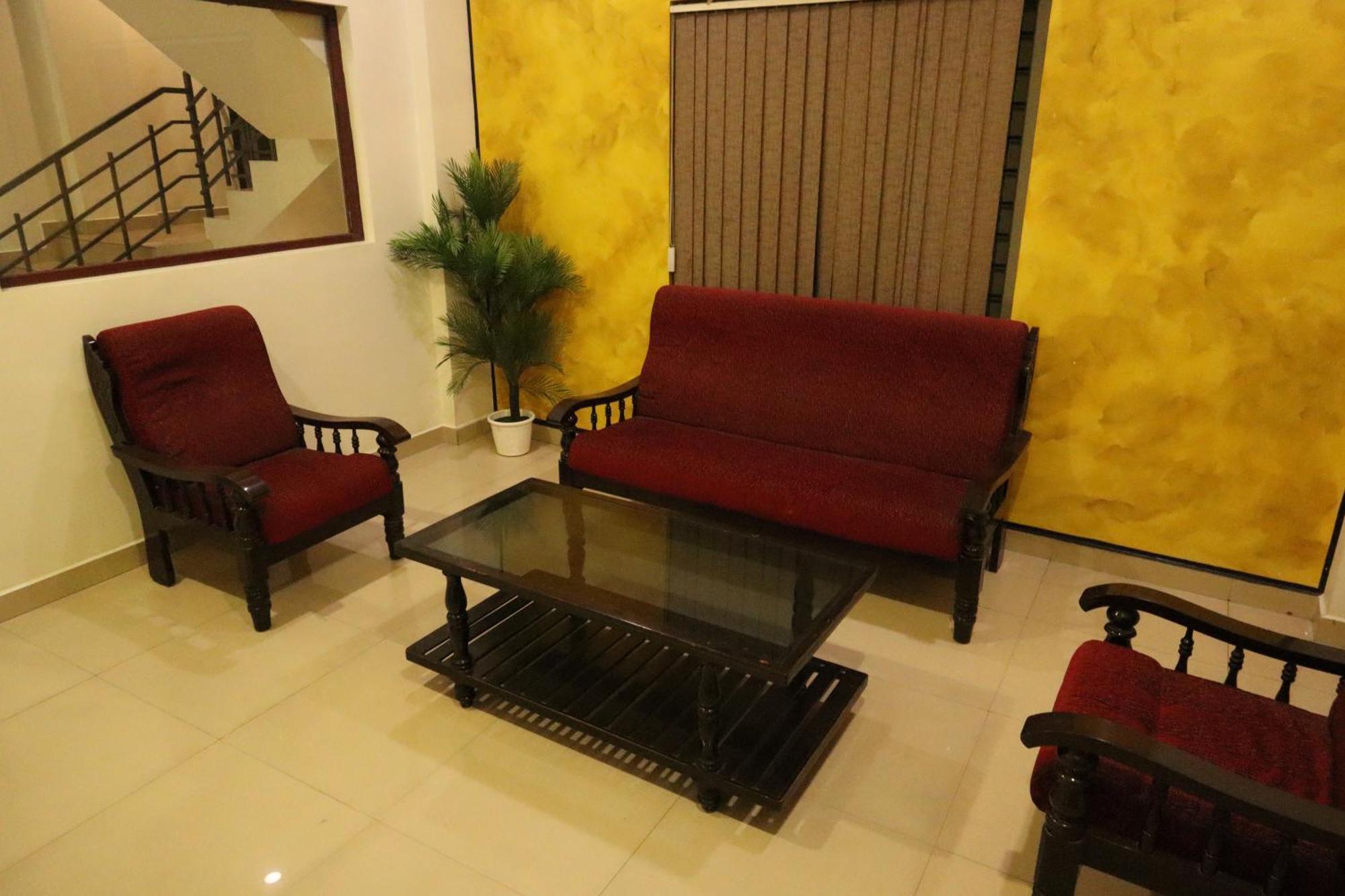 Shanthi Residency Pathanāmthitta Kültér fotó