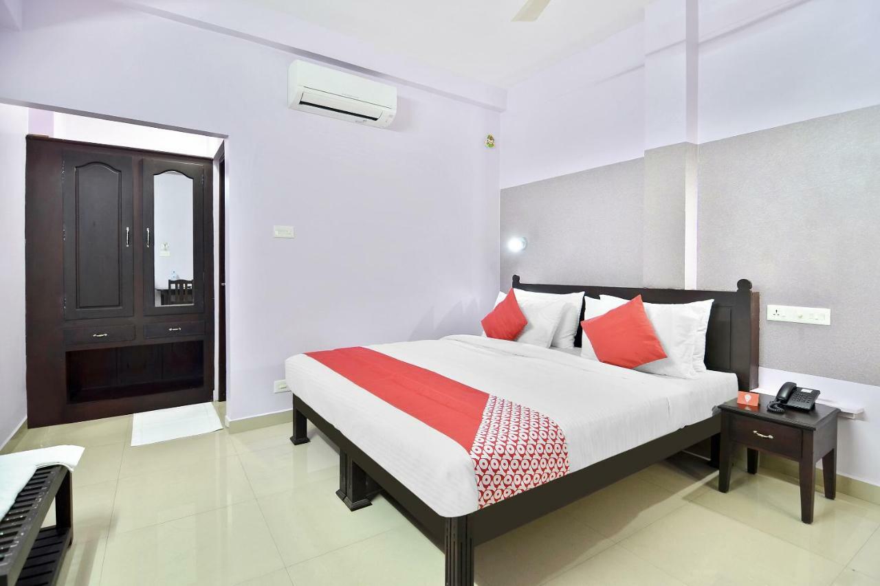 Shanthi Residency Pathanāmthitta Kültér fotó