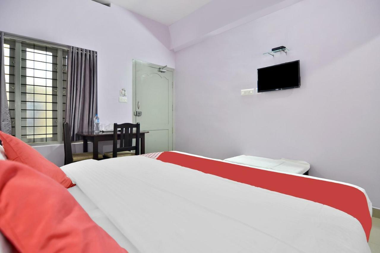 Shanthi Residency Pathanāmthitta Kültér fotó